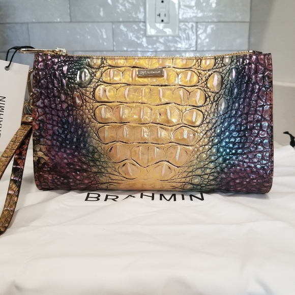 SOLD! NWT! Brahmin Daisy Clutch Wristlet Reptilian Ombre Melbourne Leather - Picture 5 of 11